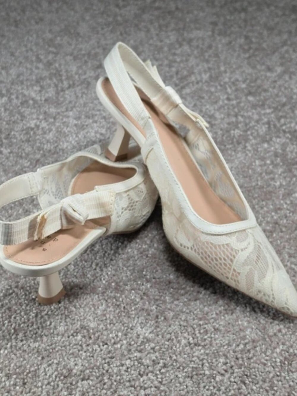 A New Day Womens Ivory Lace Mesh Pointed Toe Slingback Kitten Heels